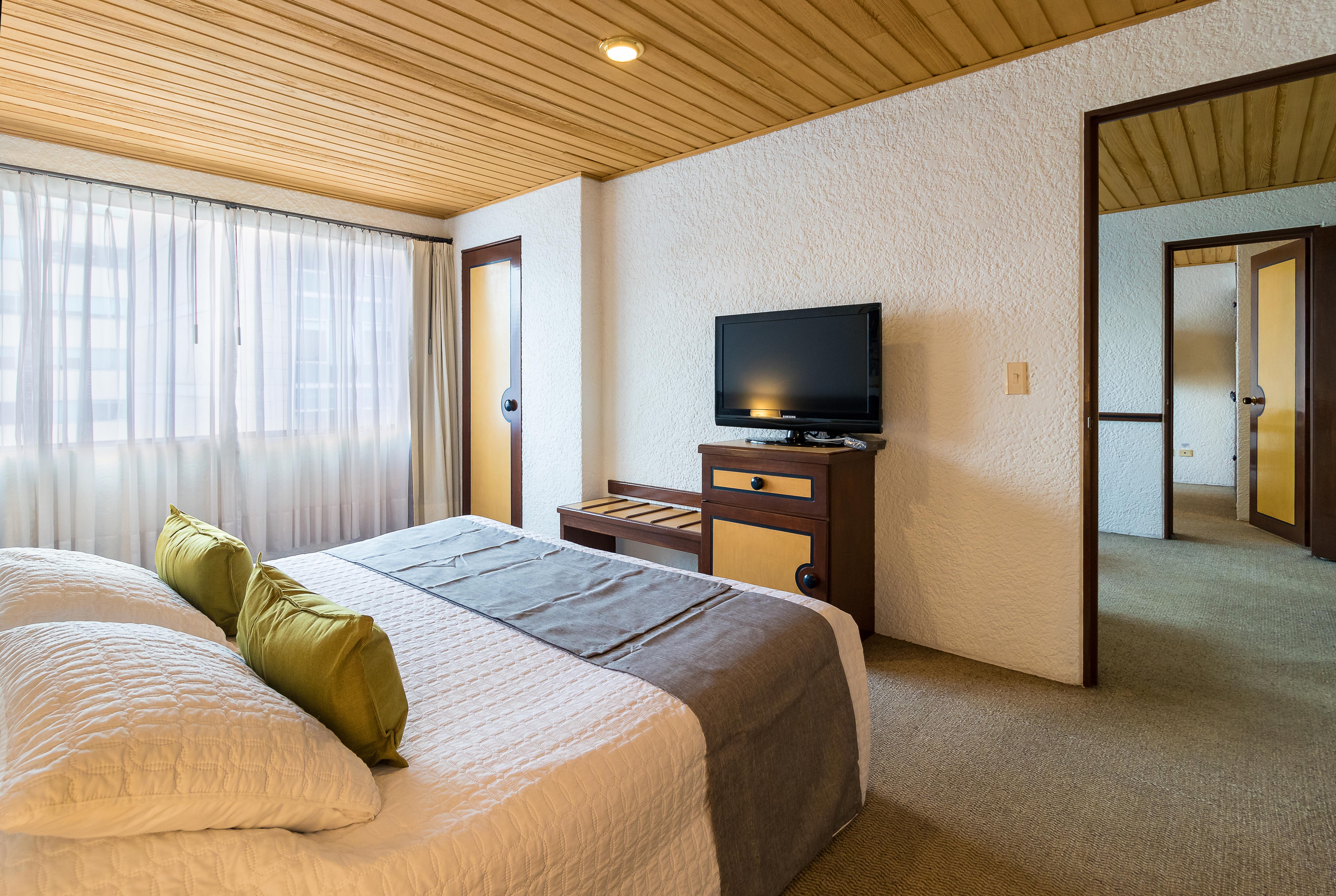 Hotel Suites Real 97 Богота Экстерьер фото