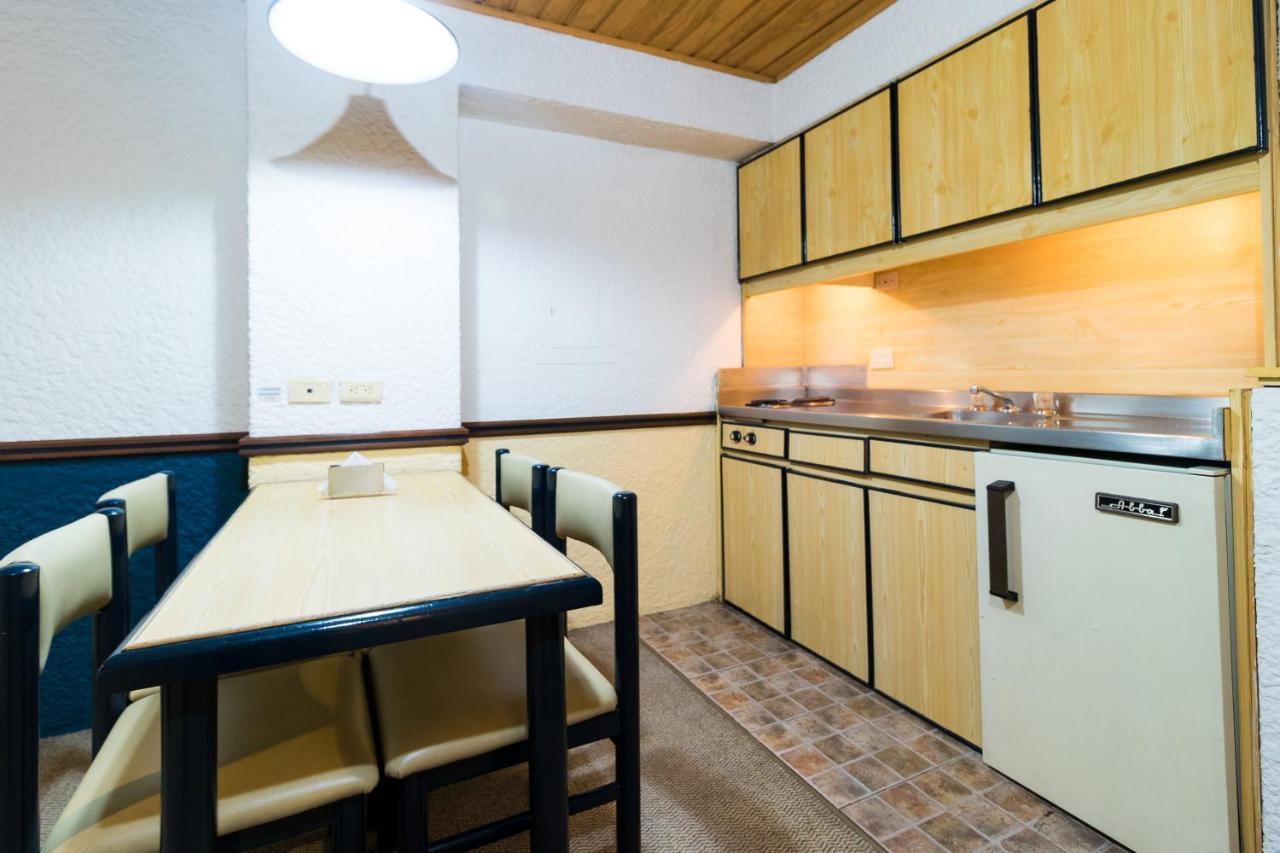 Hotel Suites Real 97 Богота Экстерьер фото